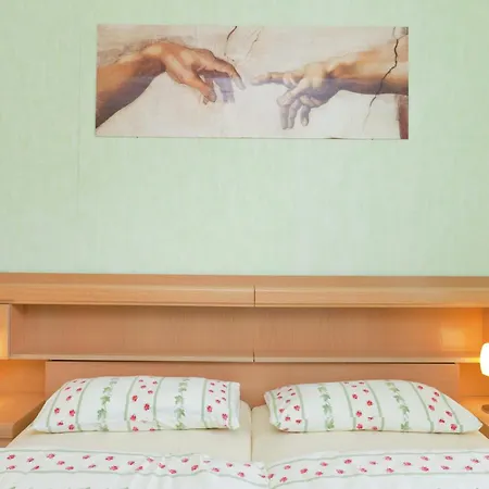 Romantic Escape, Cleaning Included Hillesheim (Vulkaneifel)